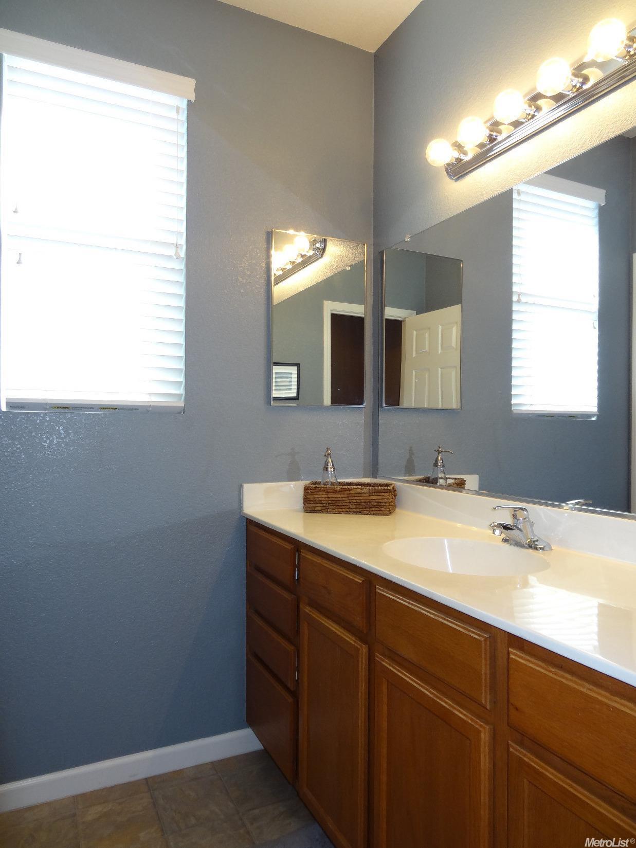 16468 Adobe Ct, Lathrop, CA 95330 photo 11