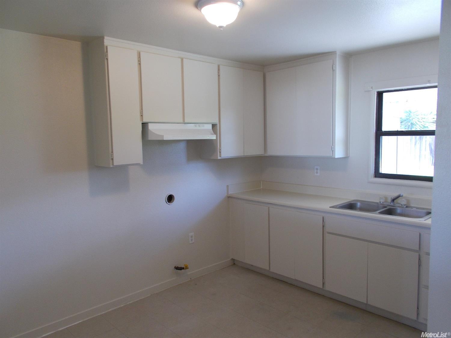 1940 Sequoia St, Ceres, CA 95307 photo 8