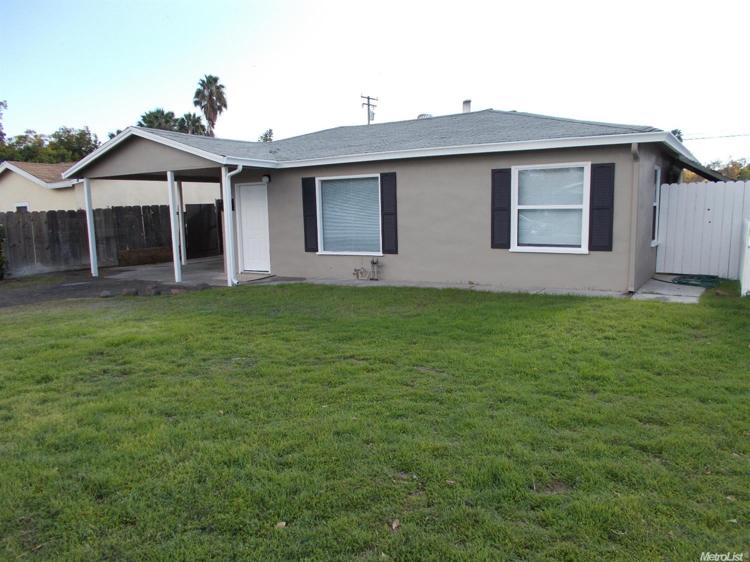 1940 Sequoia St, Ceres, CA 95307 photo 1