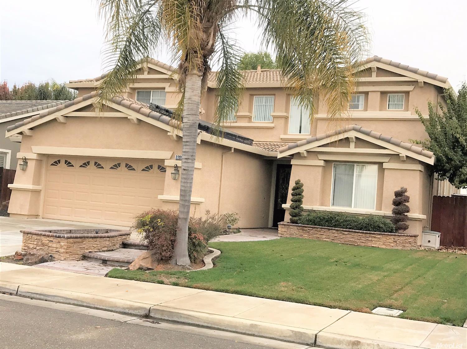 2209 Yellowstone Ave, Tracy, CA 95377 photo 2