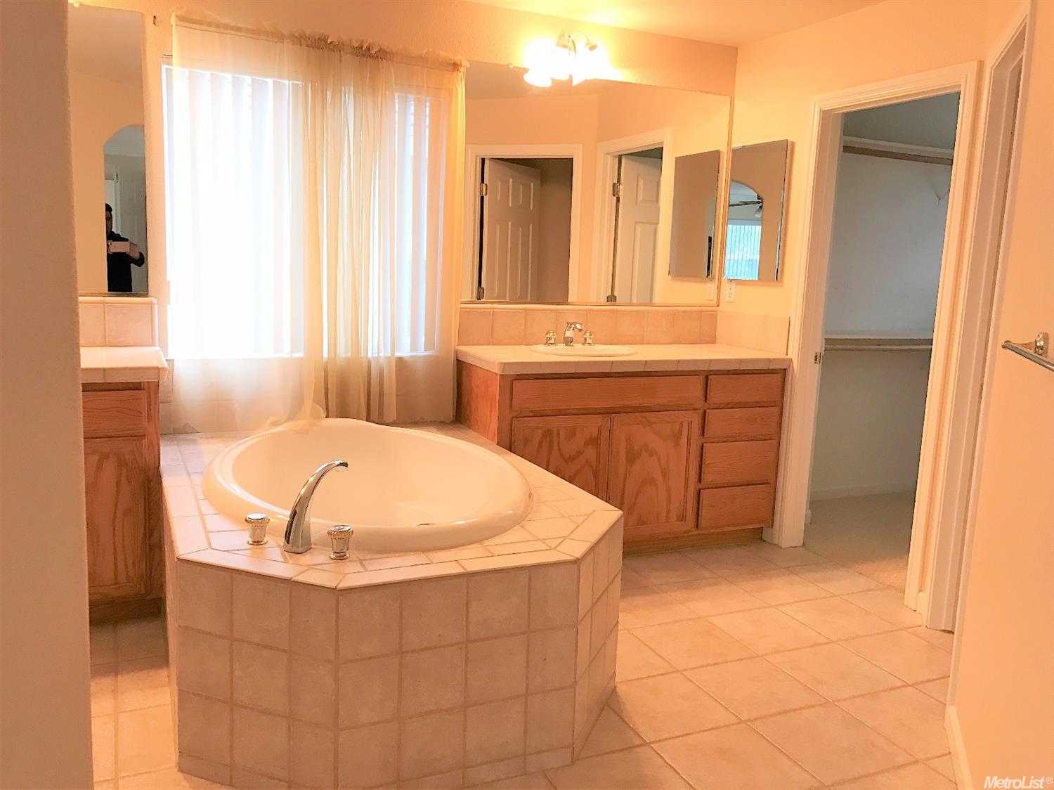 2209 Yellowstone Ave, Tracy, CA 95377 photo 13