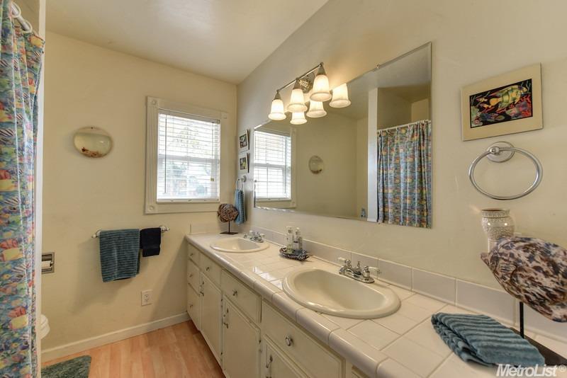 2338 Gunn Rd, Carmichael, CA 95608 photo 7