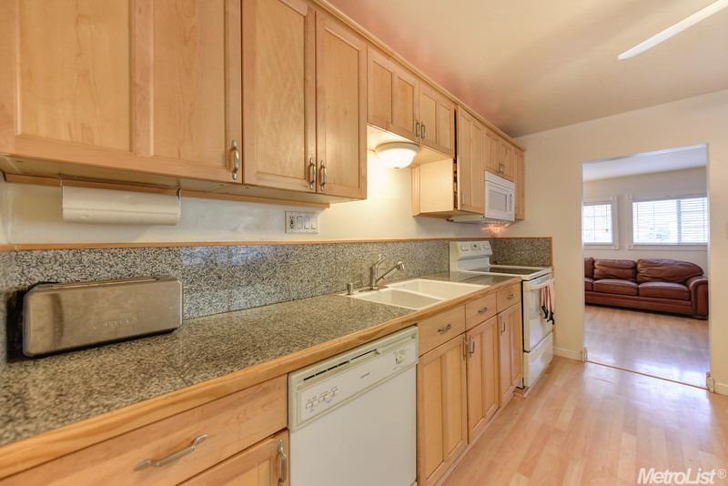 2338 Gunn Rd, Carmichael, CA 95608 photo 4