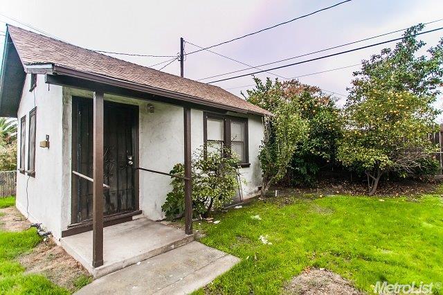 1025 Bewley Ave, Modesto, CA 95351 photo 2