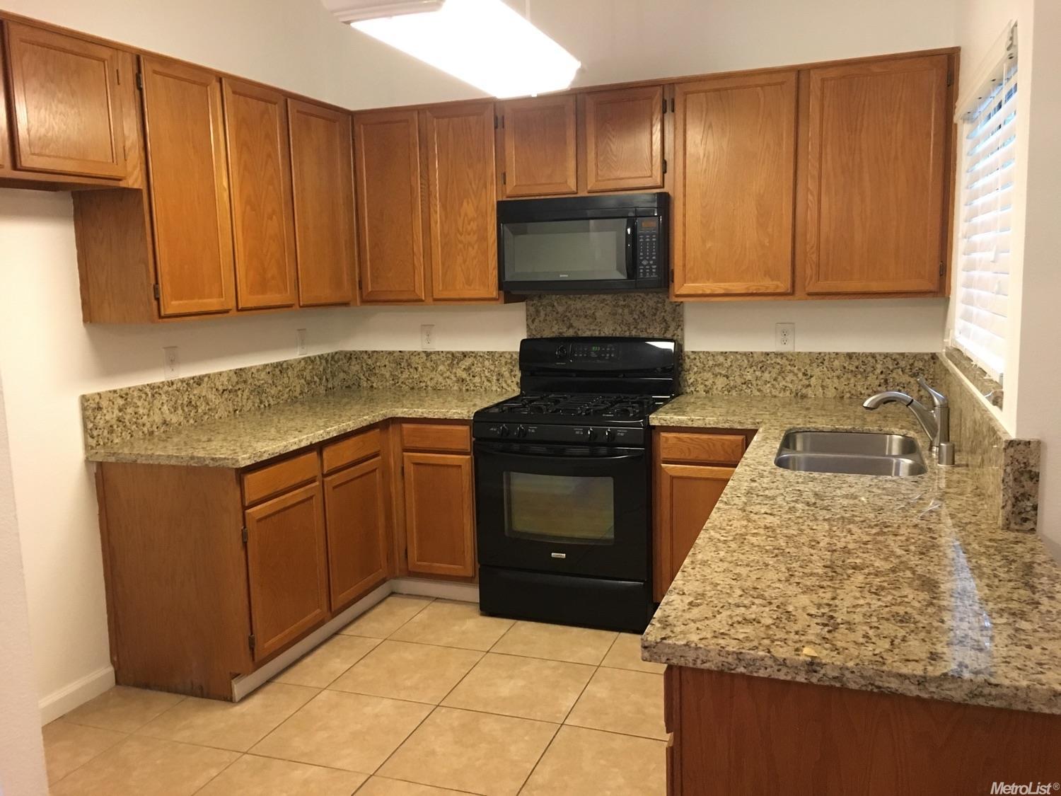 412 Cassidy Ct, Modesto, CA 95356 photo 5