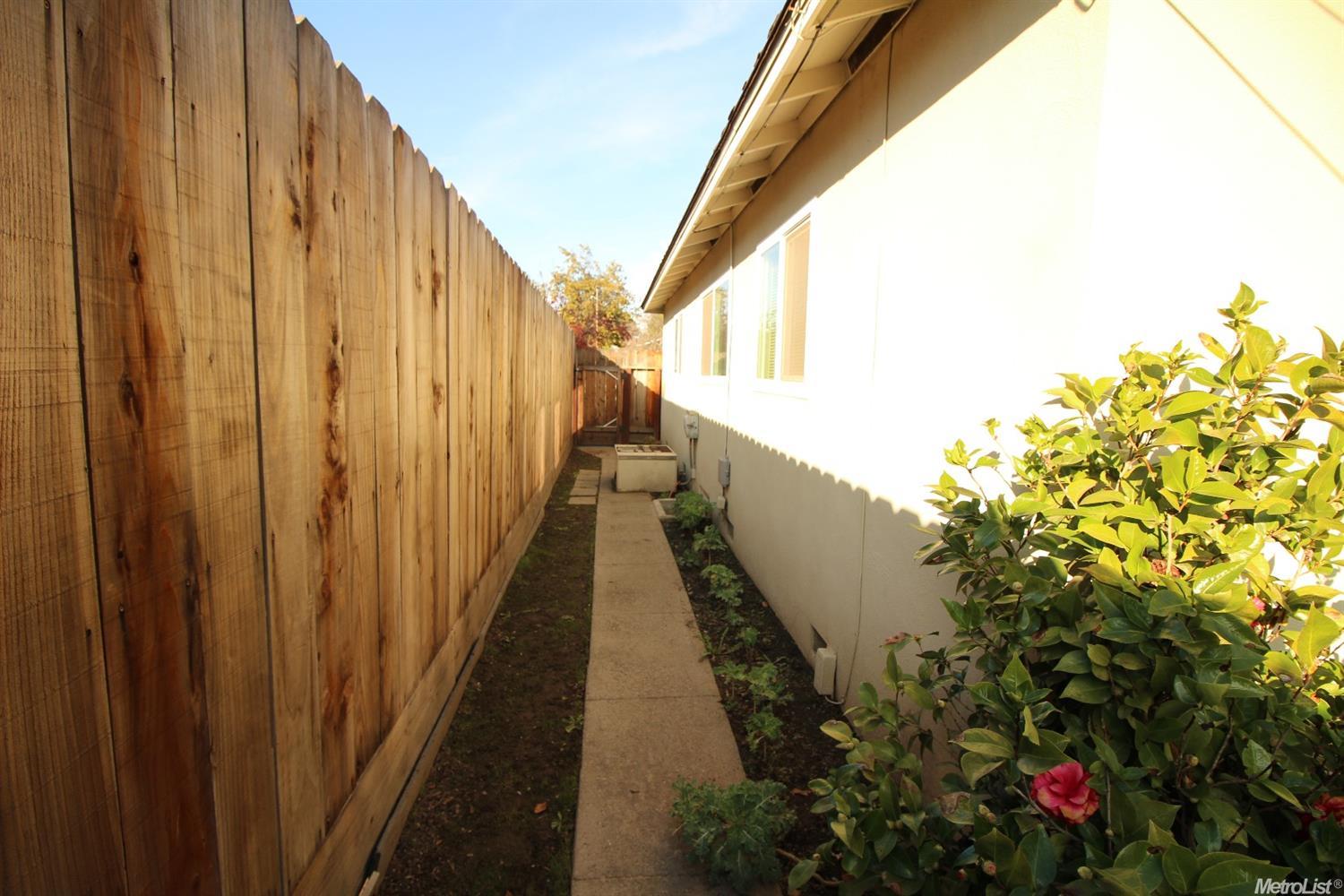 1206 Chehalem Dr, Modesto, CA 95350 photo 20