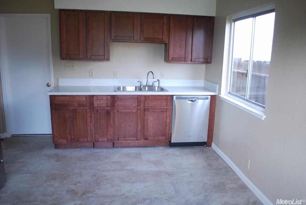 5618 Marsh St, Stockton, CA 95215 photo 8