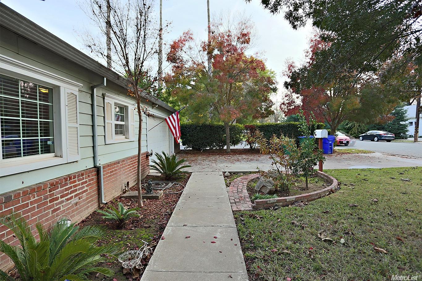 2824 Oleander Ave, Merced, CA 95340 photo 2