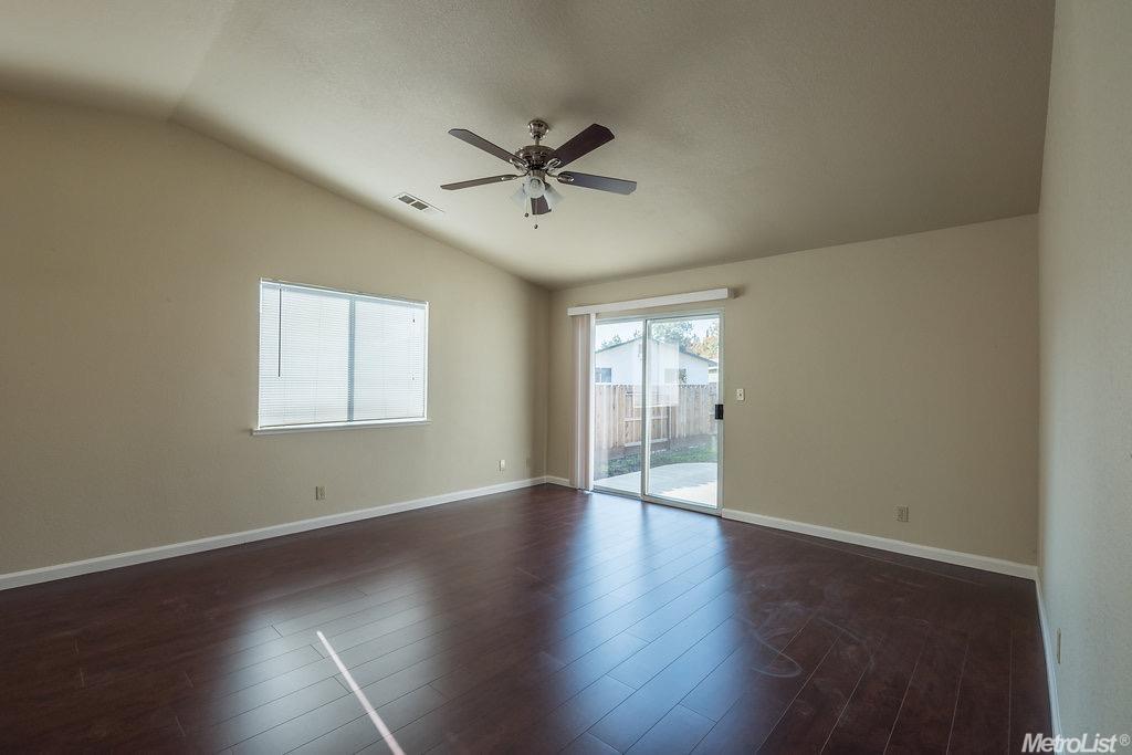 1063 Bear Hollow Ct, Patterson, CA 95363 photo 10