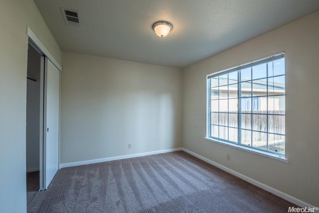 1063 Bear Hollow Ct, Patterson, CA 95363 photo 11