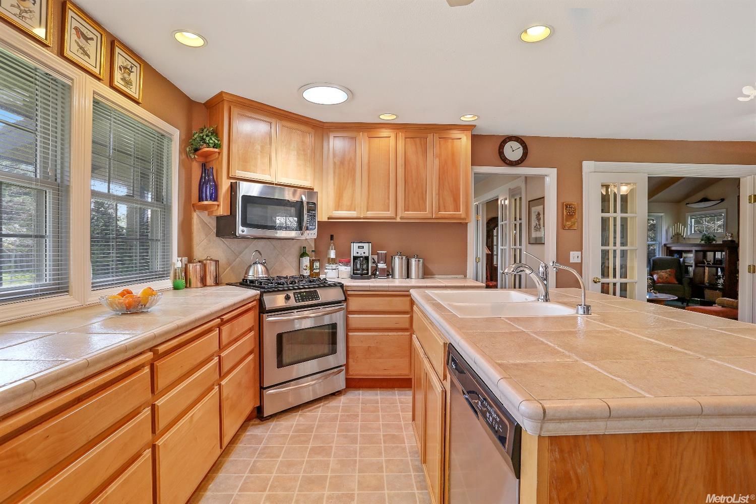 13633 Pinto Ln, Lodi, CA 95240 photo 4