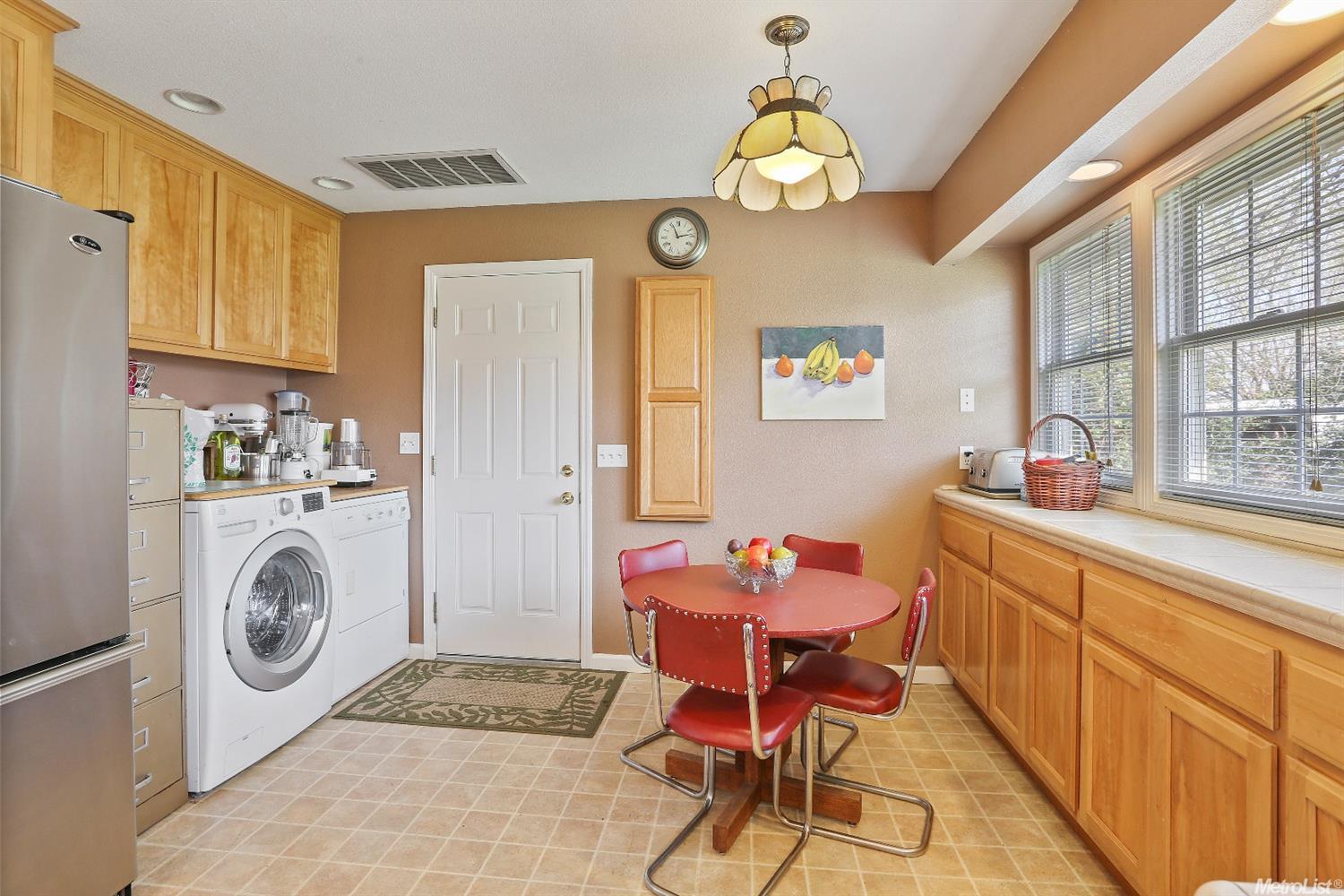 13633 Pinto Ln, Lodi, CA 95240 photo 9