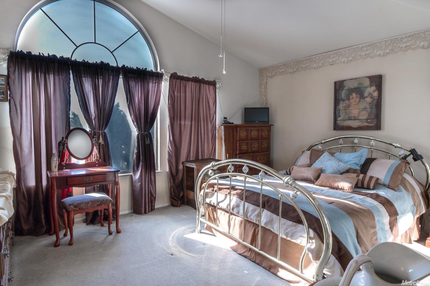 1036 Lourence Dr, Tracy, CA 95376 photo 8