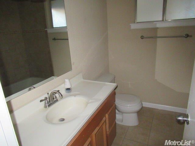 5931 Helva Ln, Carmichael, CA 95608 photo 12