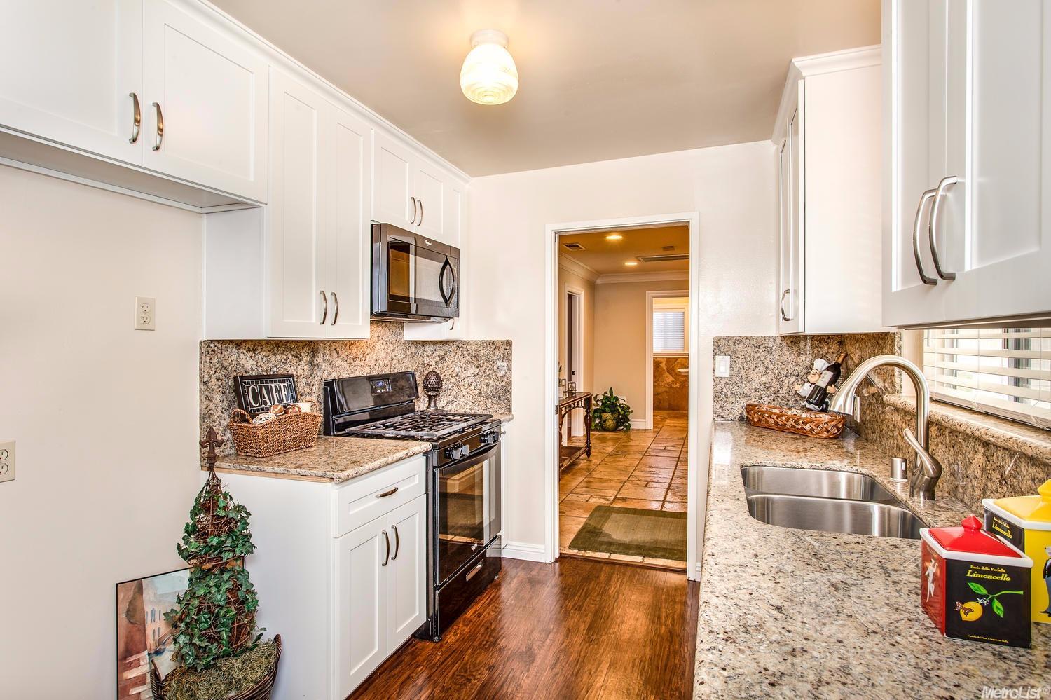 2749 Garfield Ave, Carmichael, CA 95608 photo 9