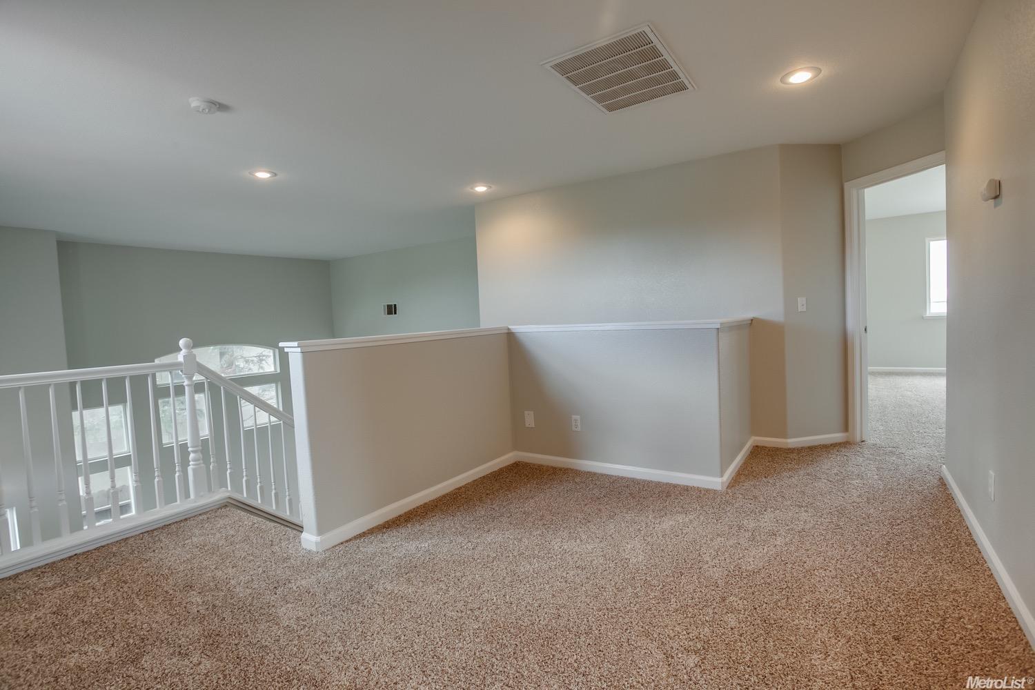 946 Fallbrook Ct, Escalon, CA 95320 photo 13