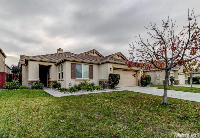 2119 Derrick Ave, Manteca, CA 95337 photo 2