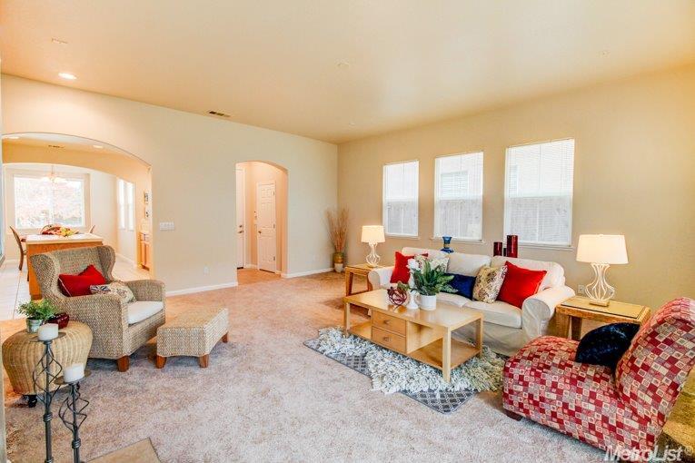 2119 Derrick Ave, Manteca, CA 95337 photo 3