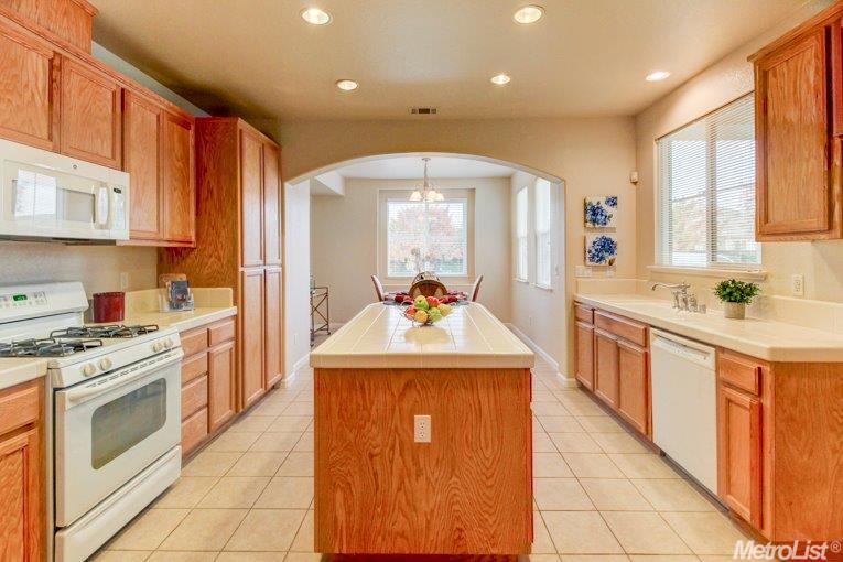 2119 Derrick Ave, Manteca, CA 95337 photo 5