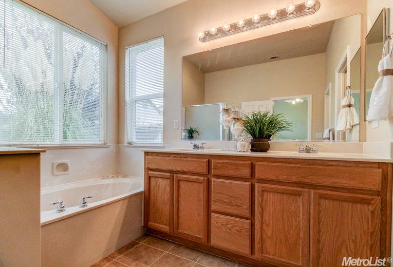 2119 Derrick Ave, Manteca, CA 95337 photo 14