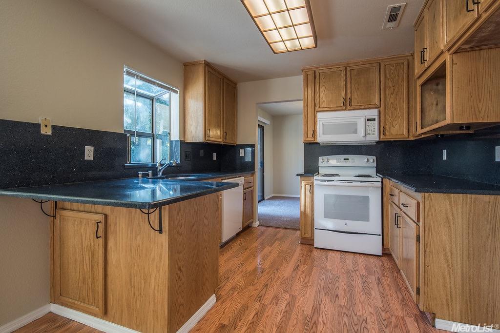 2532 Walnut Park Dr, Modesto, CA 95355 photo 9