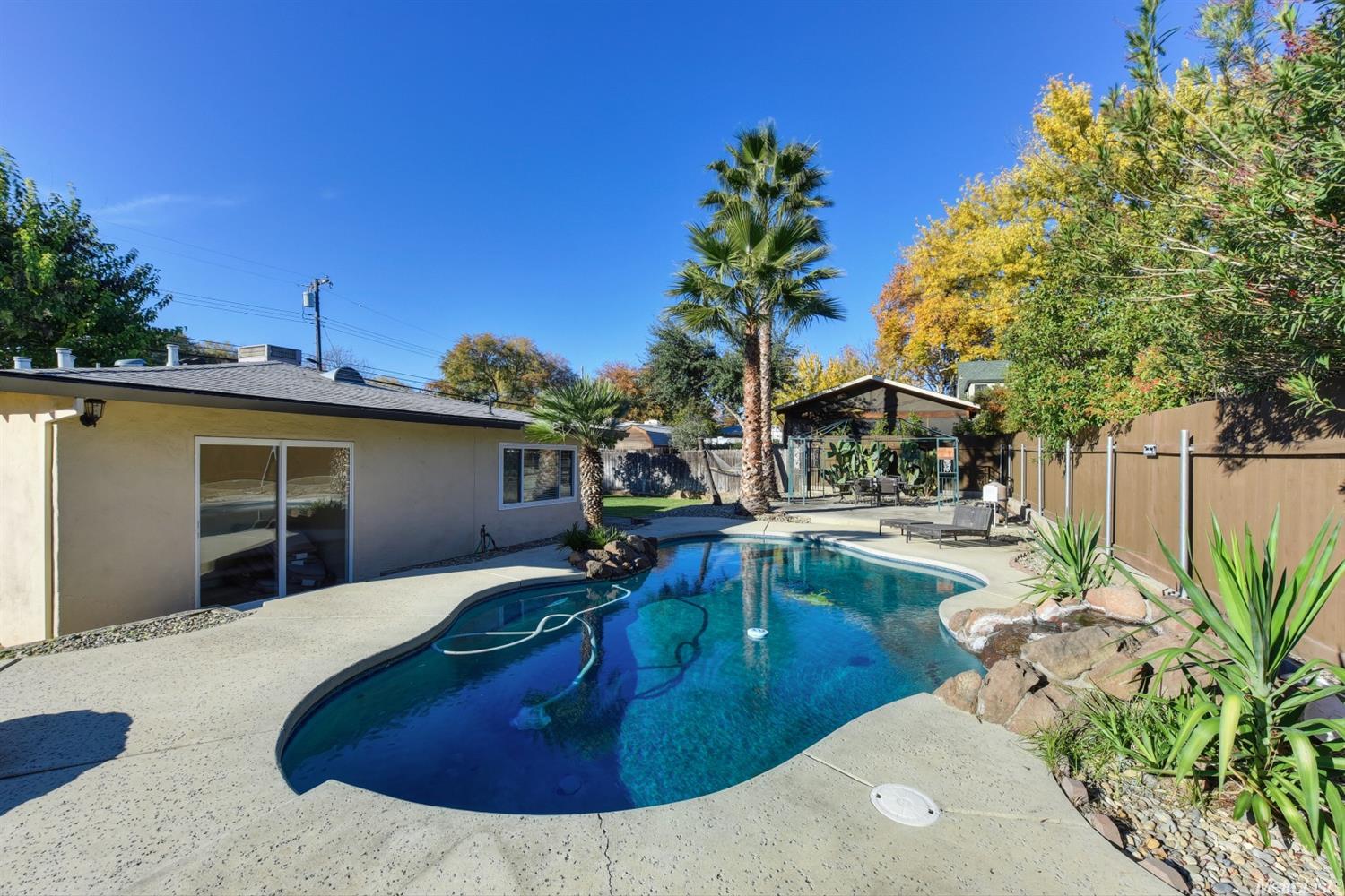 2828 Garfield Ave, Carmichael, CA 95608 photo 25