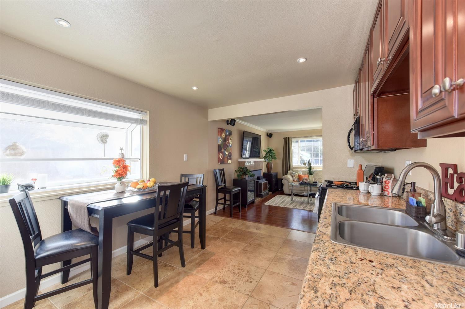 2828 Garfield Ave, Carmichael, CA 95608 photo 12