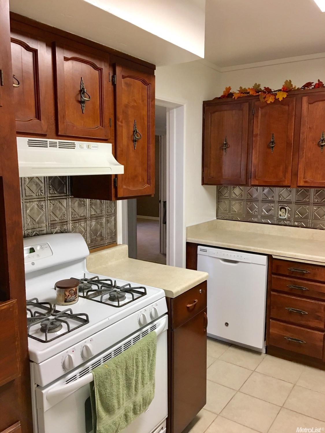 2317 Dora St, Modesto, CA 95354 photo 9