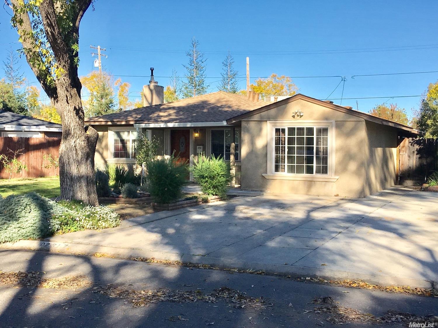 2317 Dora St, Modesto, CA 95354 photo 1