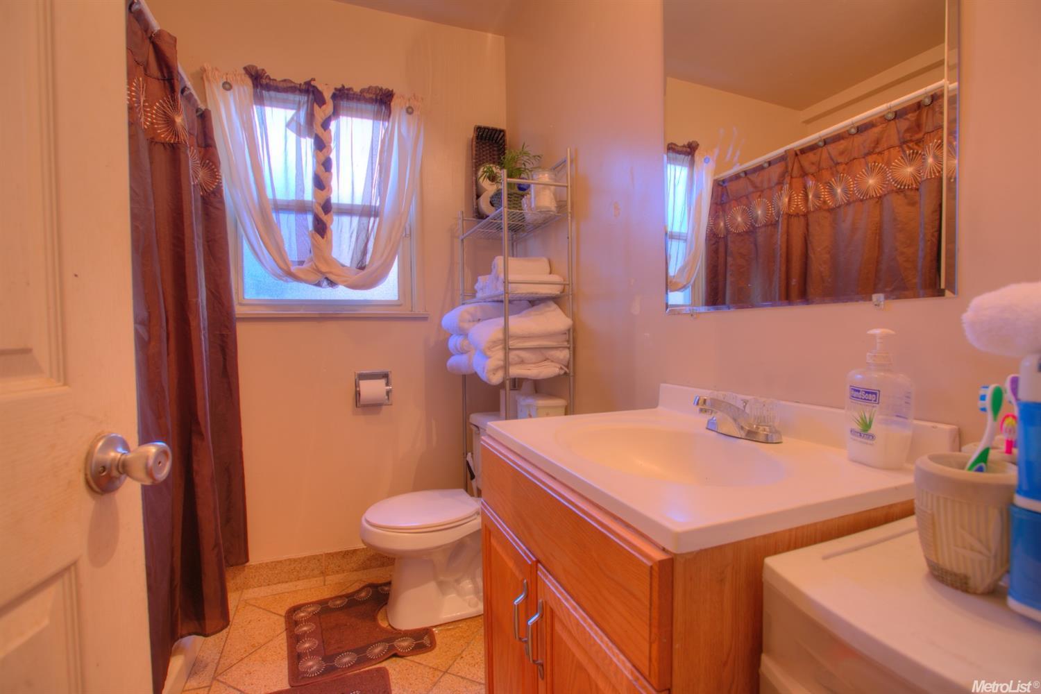 426 Alturas Ave, Modesto, CA 95351 photo 18