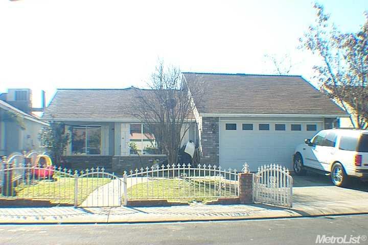 2032 Boulder Creek Dr, Modesto, CA 95351 photo 1