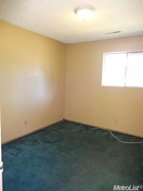 1009 U St, Merced, CA 95341 photo 5