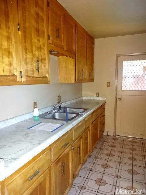 1009 U St, Merced, CA 95341 photo 4