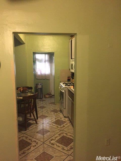 635 Perfidia Ave, Modesto, CA 95351 photo 8