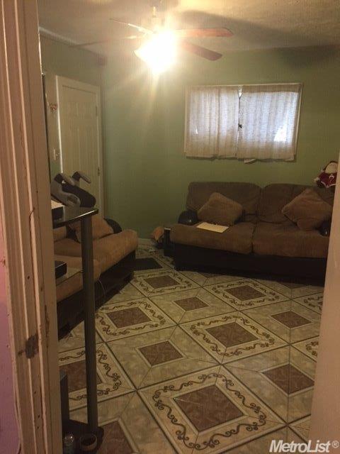 635 Perfidia Ave, Modesto, CA 95351 photo 7