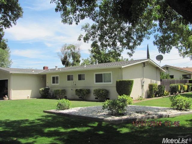 2400 Ada St, Modesto, CA 95354 photo 3