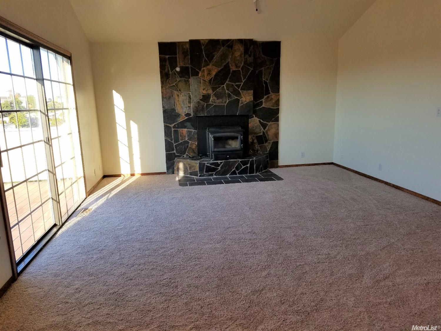 807 Laurel Ct, Rodeo, CA 94572 photo 4