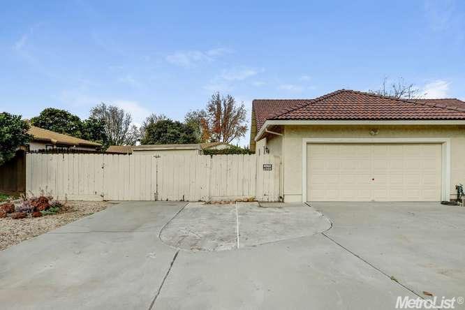 915 Independence Dr, Tracy, CA 95376 photo 3
