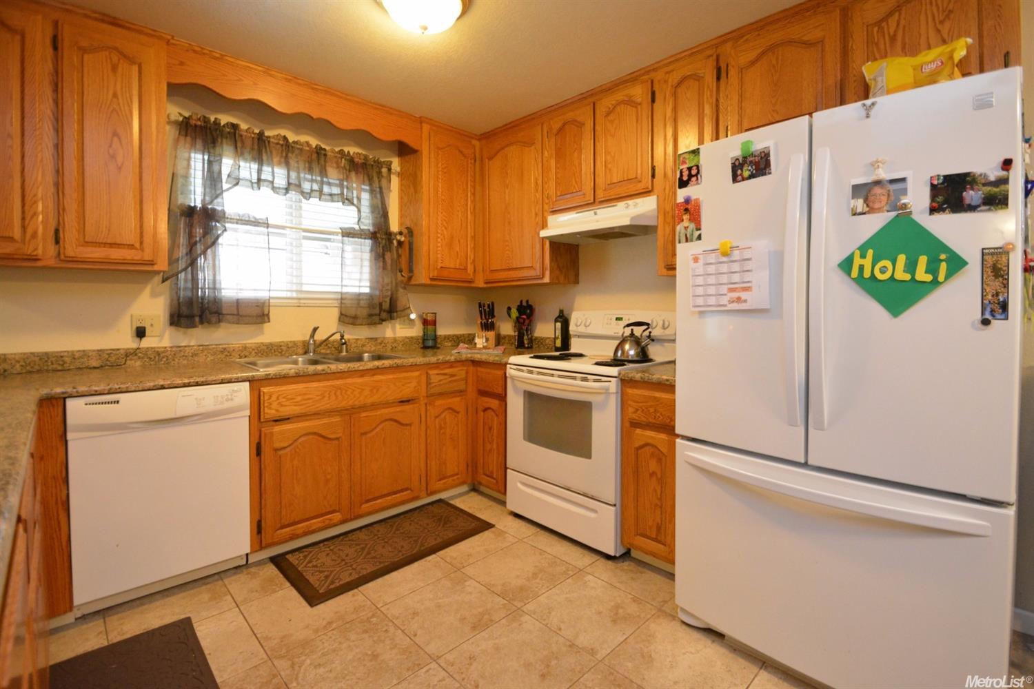1282 Shaefer St, Manteca, CA 95336 photo 4