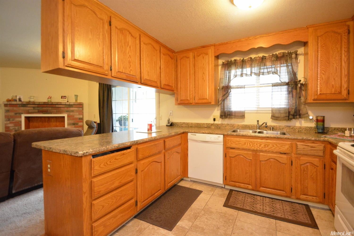 1282 Shaefer St, Manteca, CA 95336 photo 5
