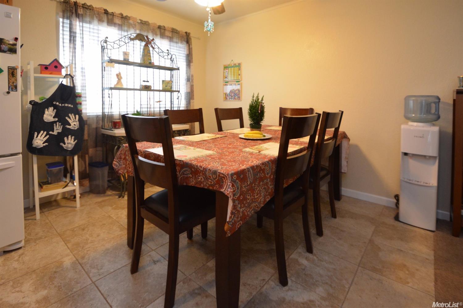 1282 Shaefer St, Manteca, CA 95336 photo 3