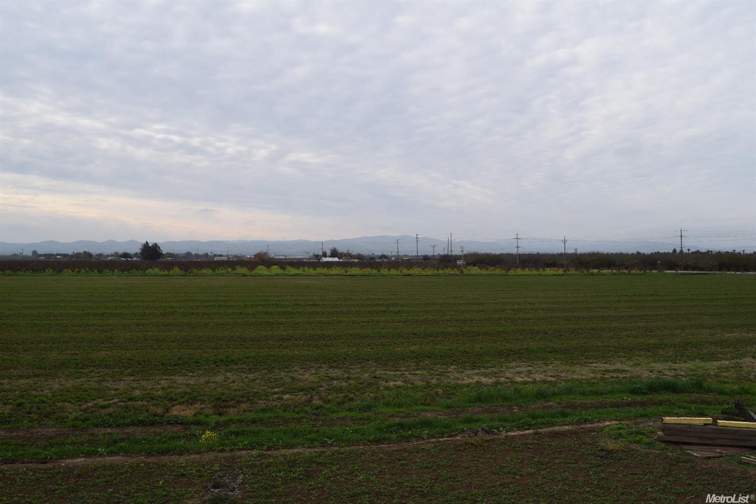 15913 Elm Ave, Patterson, CA 95363 photo 2