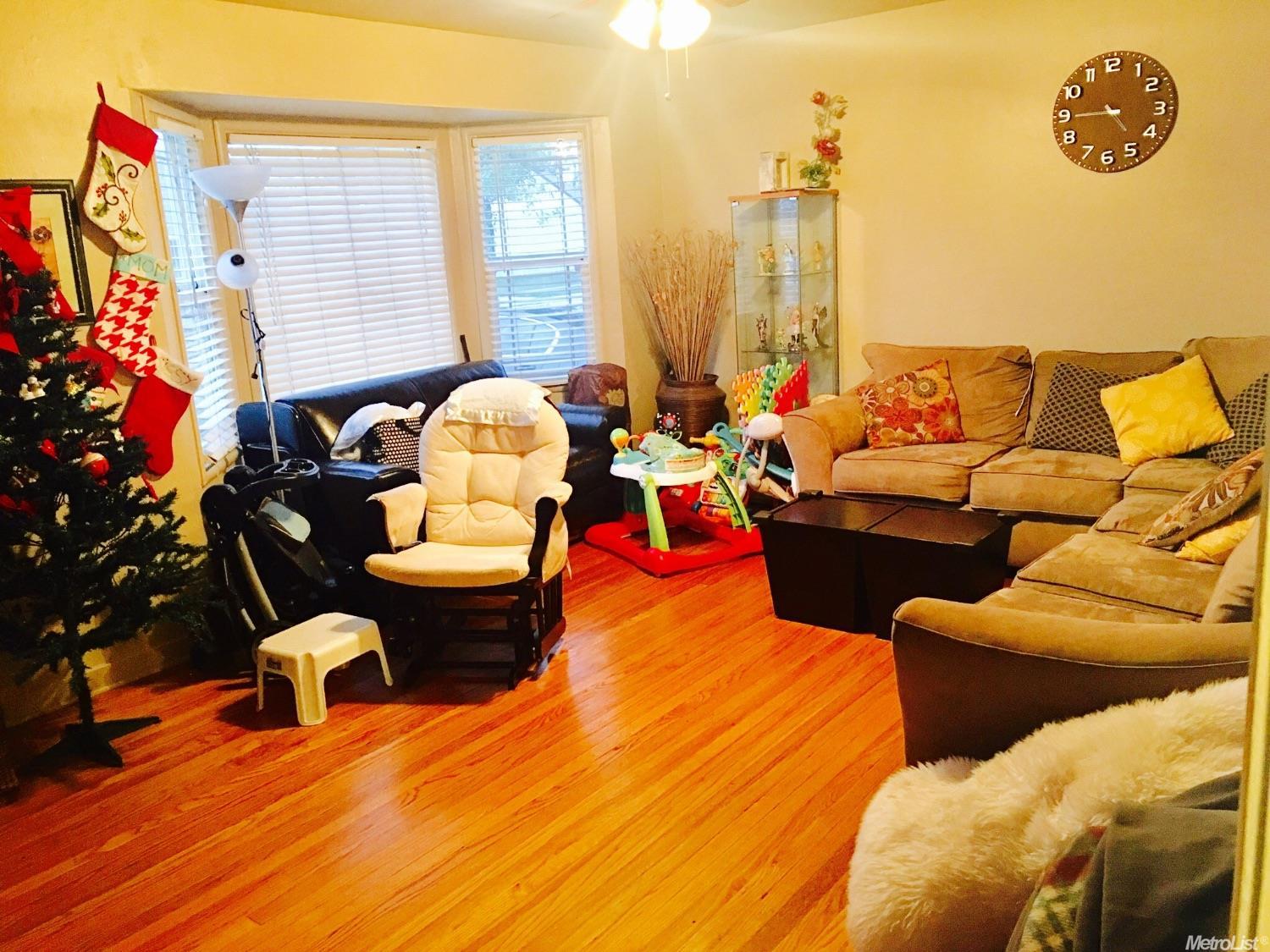 444 E Downs St, Stockton, CA 95204 photo 2