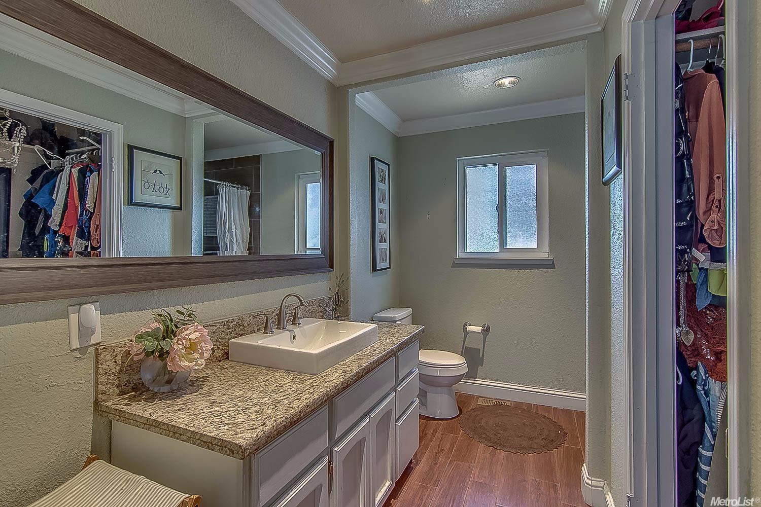 442 Swallow Ln, Lodi, CA 95240 photo 13