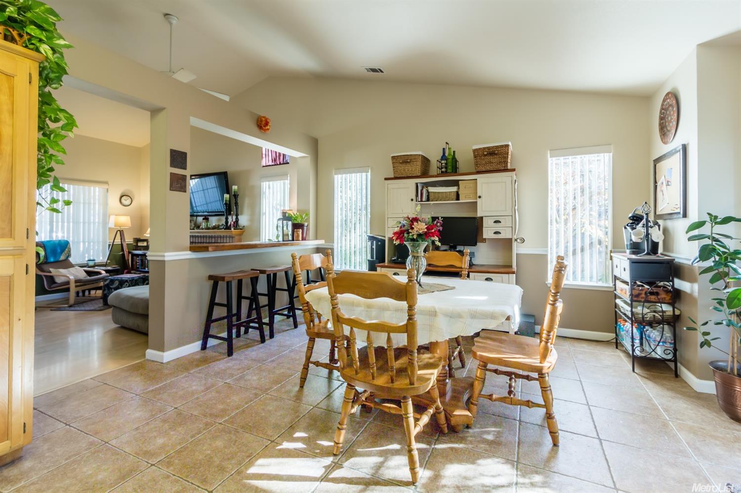 2216 Shadowbrook Way, Modesto, CA 95351 photo 4
