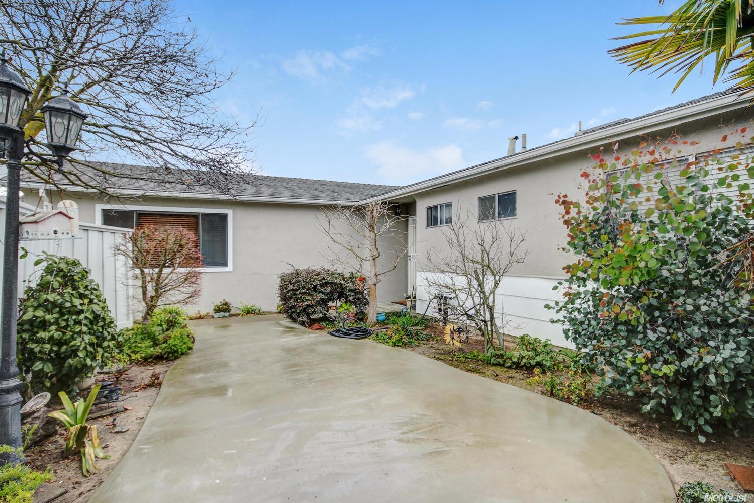 15946 Julie Ln, Lathrop, CA 95330 photo 5