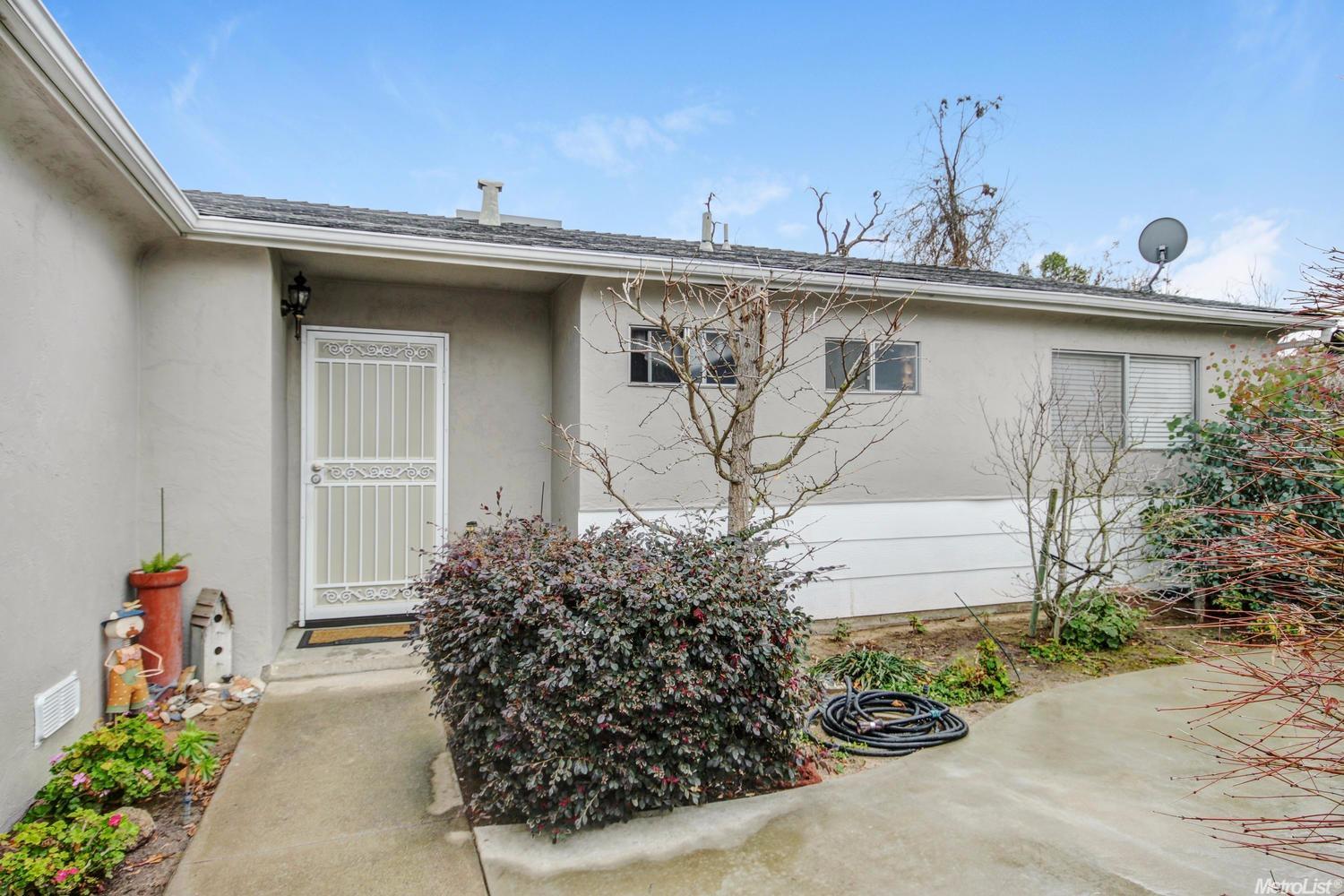 15946 Julie Ln, Lathrop, CA 95330 photo 4