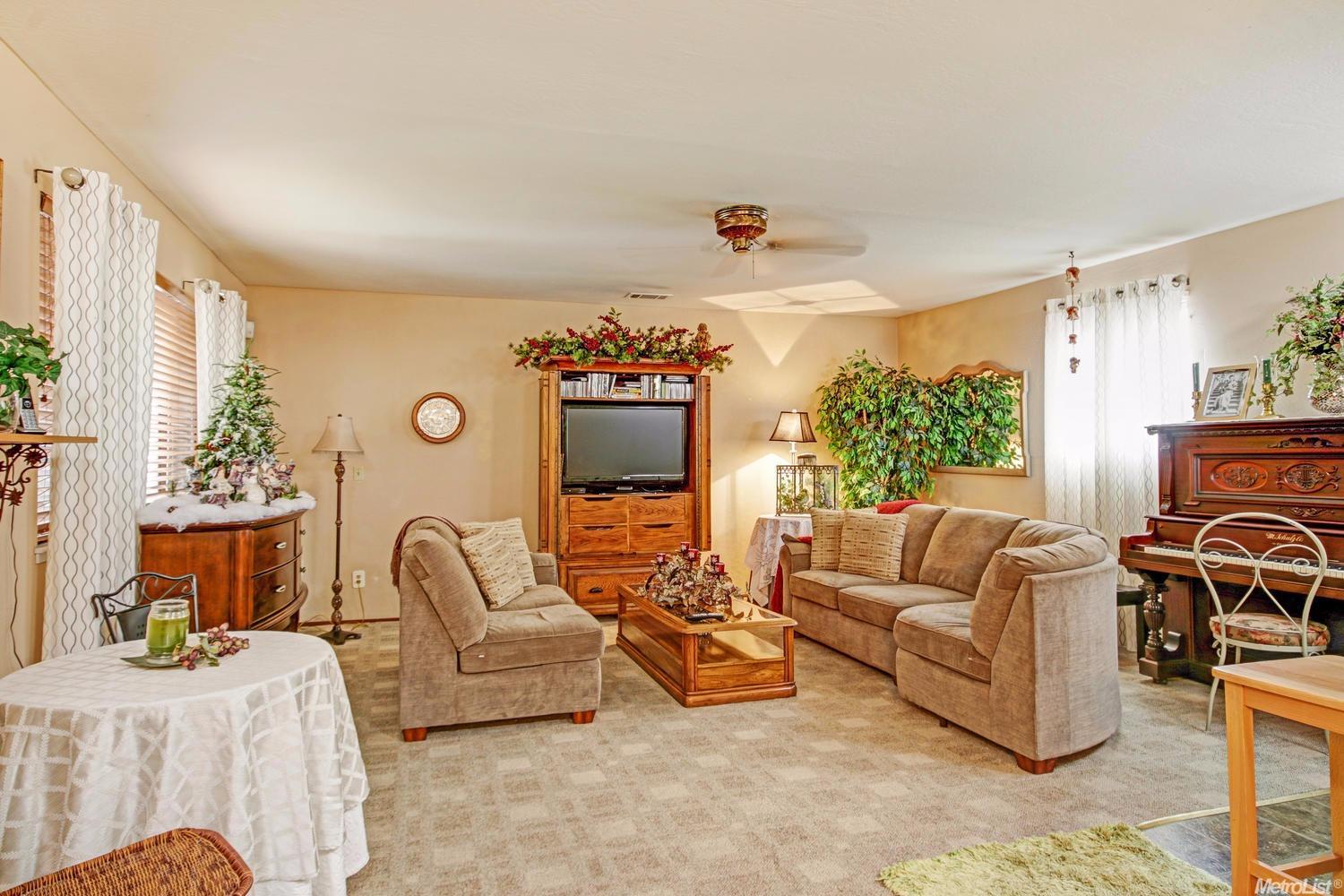 15946 Julie Ln, Lathrop, CA 95330 photo 11