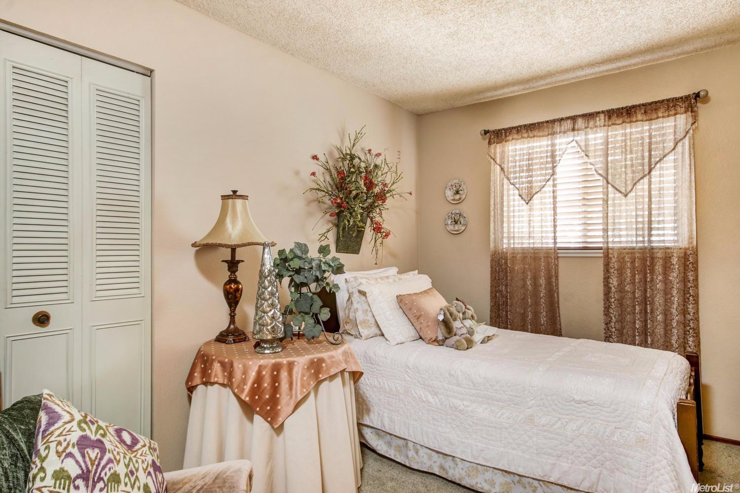 15946 Julie Ln, Lathrop, CA 95330 photo 19