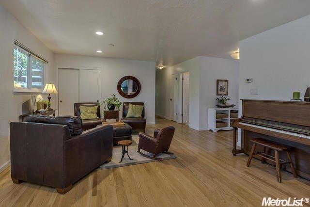 1113 Oeste Dr, Davis, CA 95616 photo 3